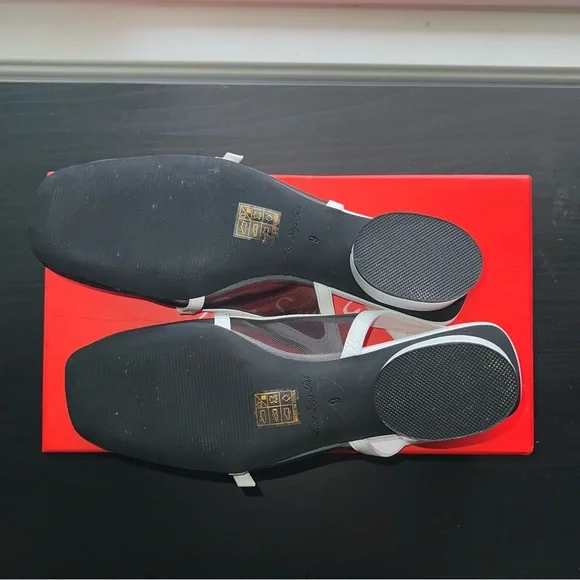 Lisa Says Gah | Mackie Heel - Picture 3 of 6